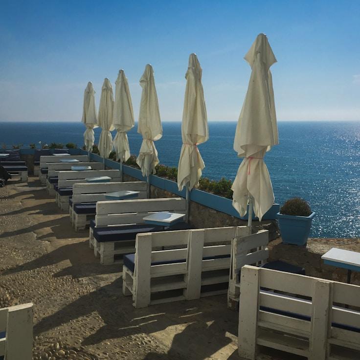 Family terraces and cafés for calm evenings in Toronto